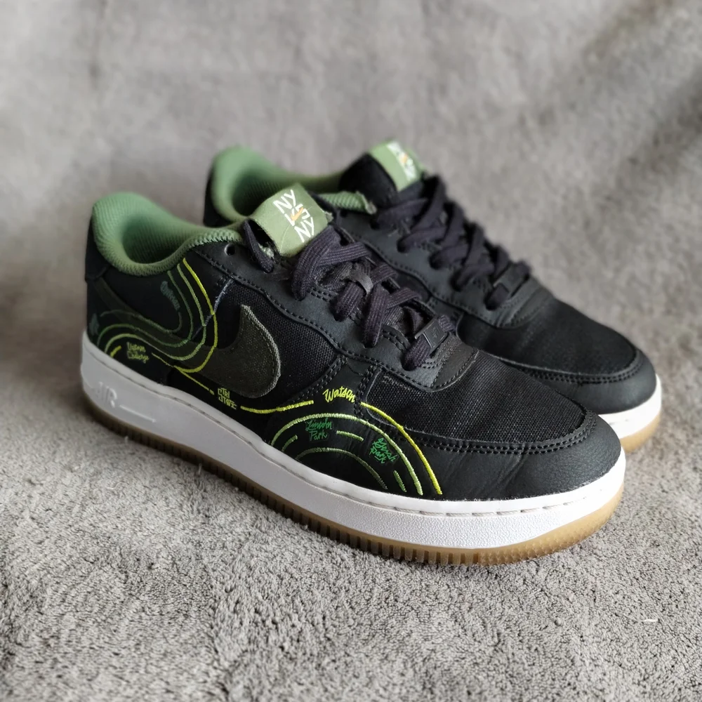 Nike Air Force 1 Low NY vs NY – Women’s 8.5 / Youth 7 (DV2204-001)